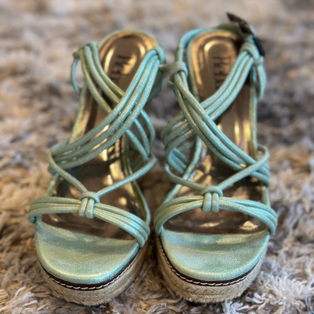 Reba Wedge sandals sz7m